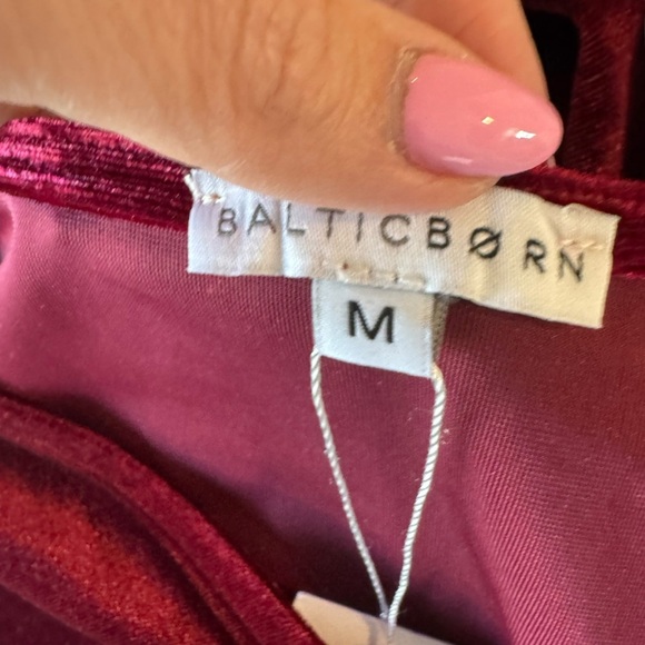 Baltic Born - NWT Nadine Velvet Wrap Midi Dress Merlot Size M - Picture 6 of 8